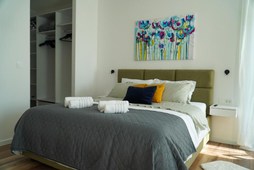 Quiet double bedroom at Villa Tomaté